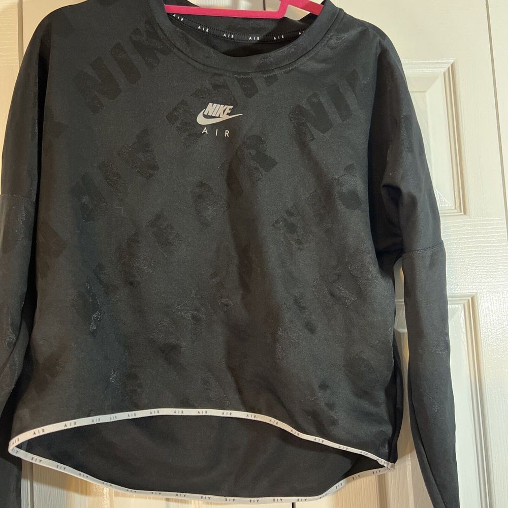 Nike Air Shirt Women's Medium Black Midlayer Crew Running Top Active Dri Fit EUC